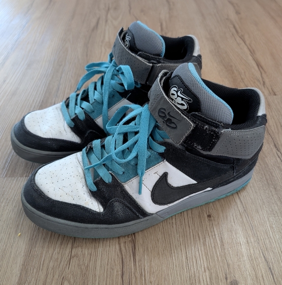Nike 6.0 Mogan Mid 2 Shoes Rare